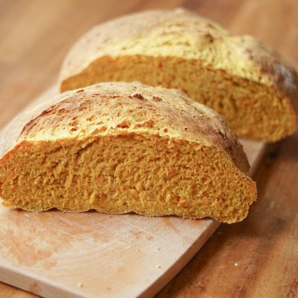 Brot mit Kürbispüree » einfaches Herbstbrot backen