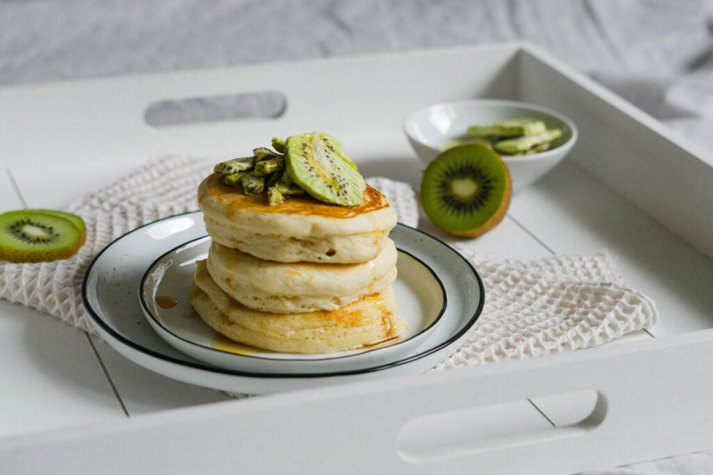 Rezept für Joghurt-Pancakes mit Kiwi
