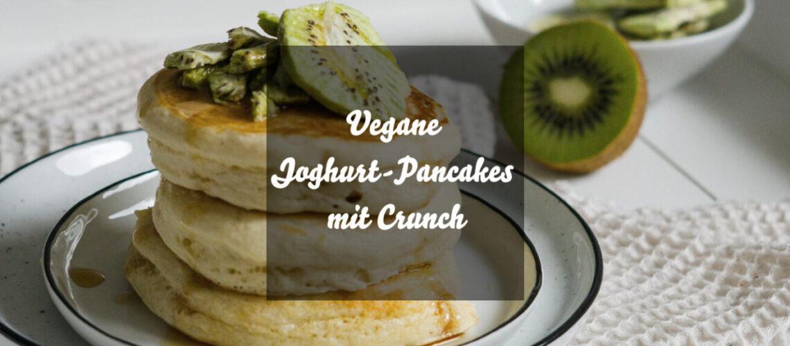 Vegane Joghurt-Pancakes mit Crunch